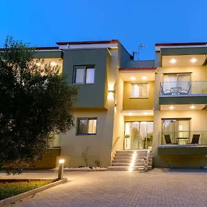 https://estelle-family-luxury-apartments-suites.hotelschalkidiki.net