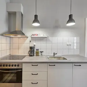 https://bright-bright-a-central-apartment-with-balcony.hotels-of-thessaloniki.com